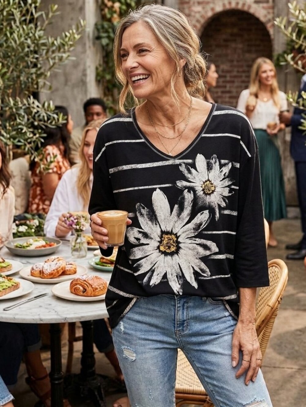 Jess & Jane Top 3X Black Daisy Striped Floral Bling Tunic V Neck USA Plus Mature
